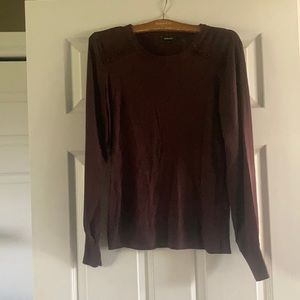 Burgundy RW&Co long sleeve top